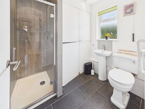 GROUND FLOOR SHOWER ROOM- click for photo gallery